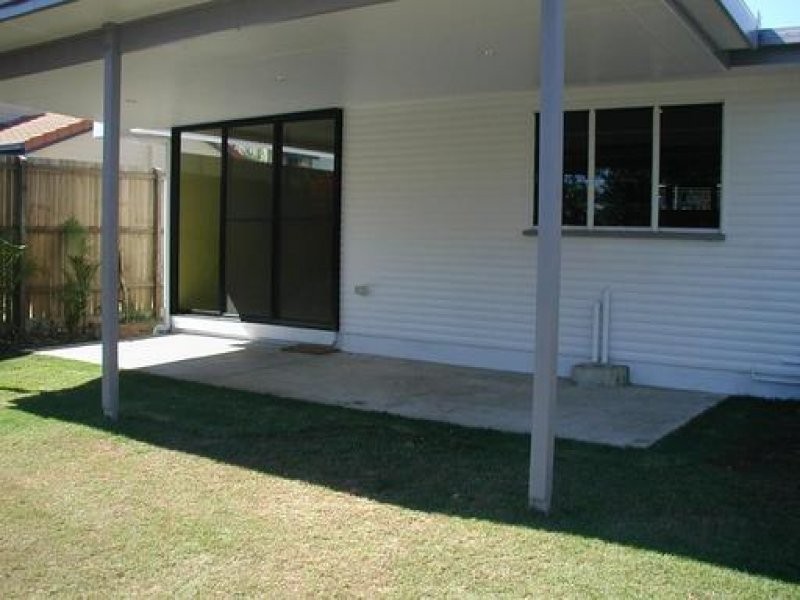 23 Leslie Lane, Urangan QLD 4655