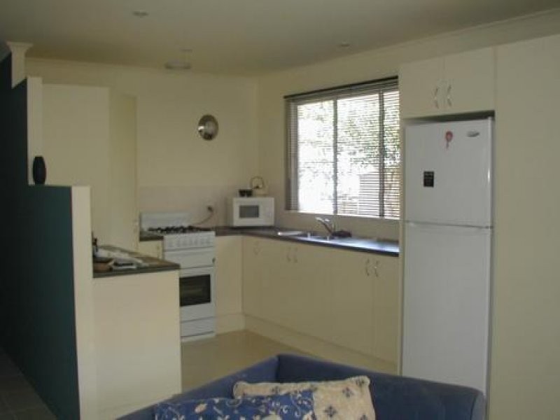 23 Leslie Lane, Urangan QLD 4655