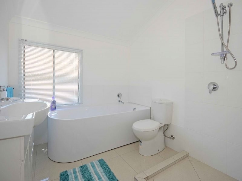 24 View Street, Torquay QLD 4655