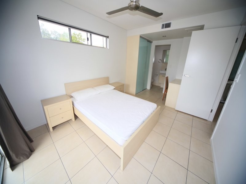 221 Sir Fred Schonell Drive, St Lucia QLD 4067