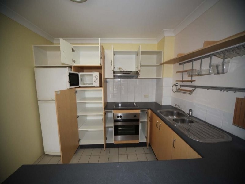 300 300 Sir Fred Schonell Drive, St Lucia QLD 4067