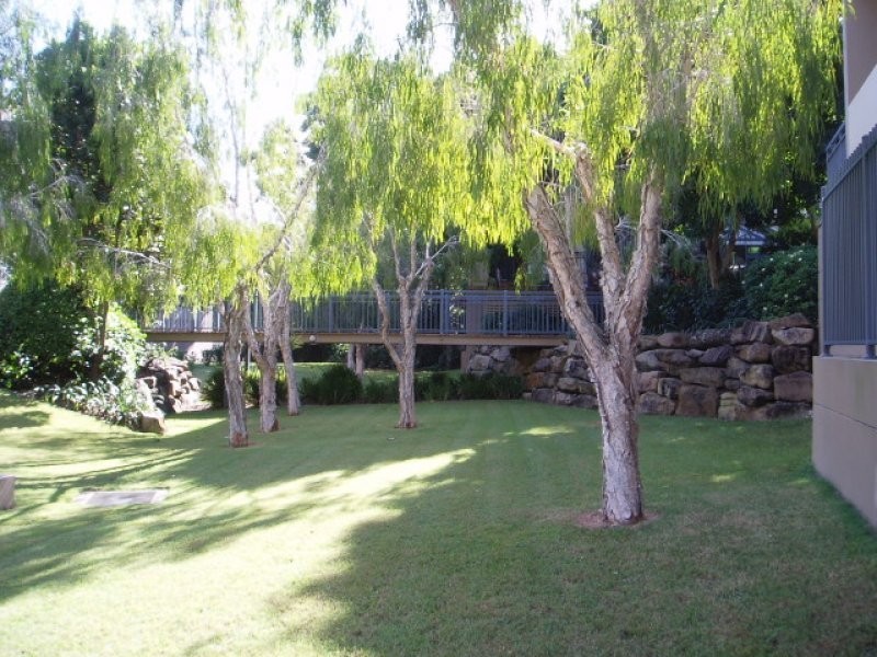 300 Sir Fred Schonell Drive, St Lucia QLD 4067