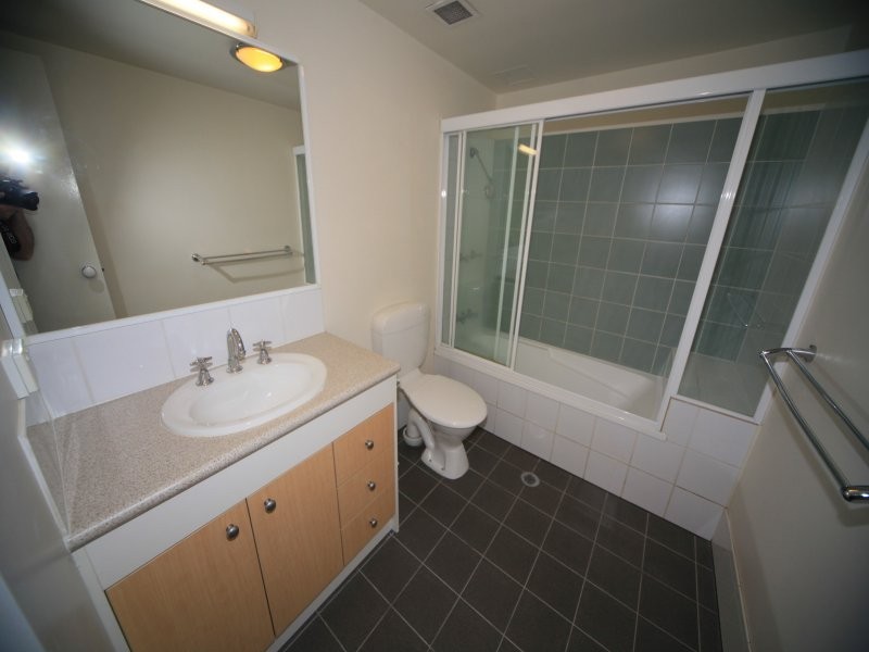 300 Sir Fred Schonell Drive, St Lucia QLD 4067