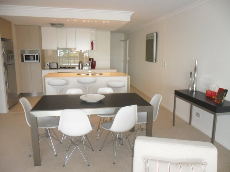 53 Darrambal, Surfers Paradise QLD 4217