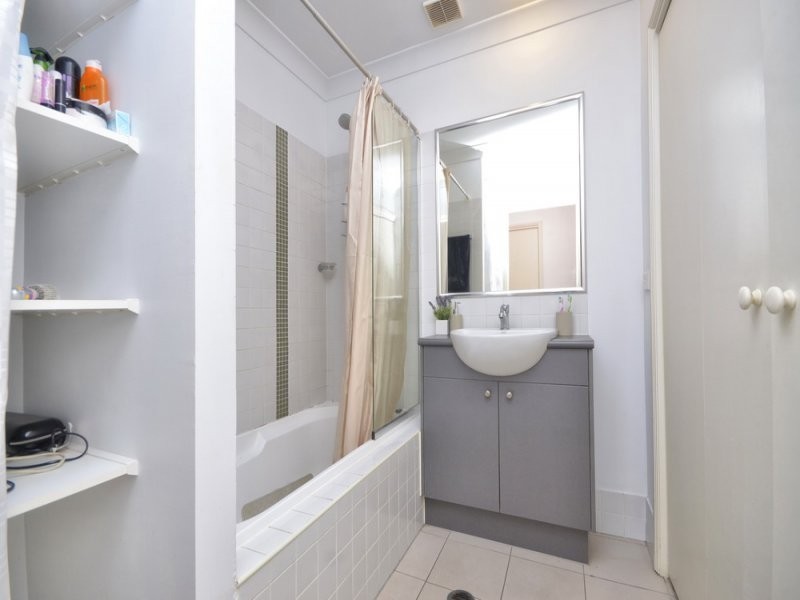 65 Berwick St, Fortitude Valley QLD 4006