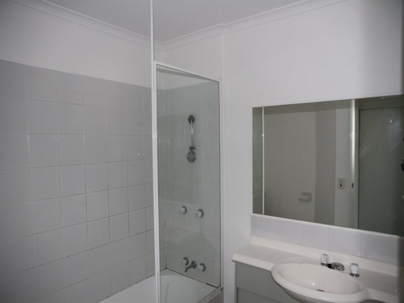 643 Pine Ridge Road, Biggera Waters QLD 4216
