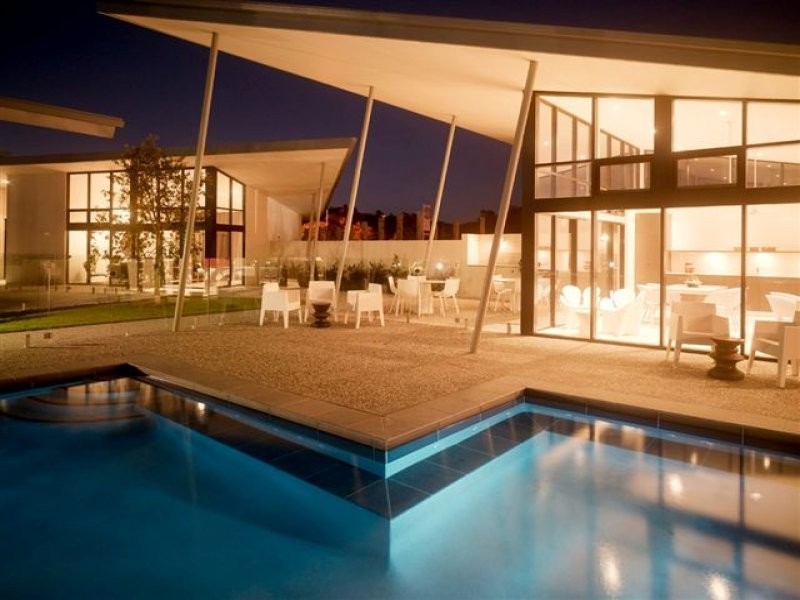 2 Inland Drive, Tugun QLD 4224