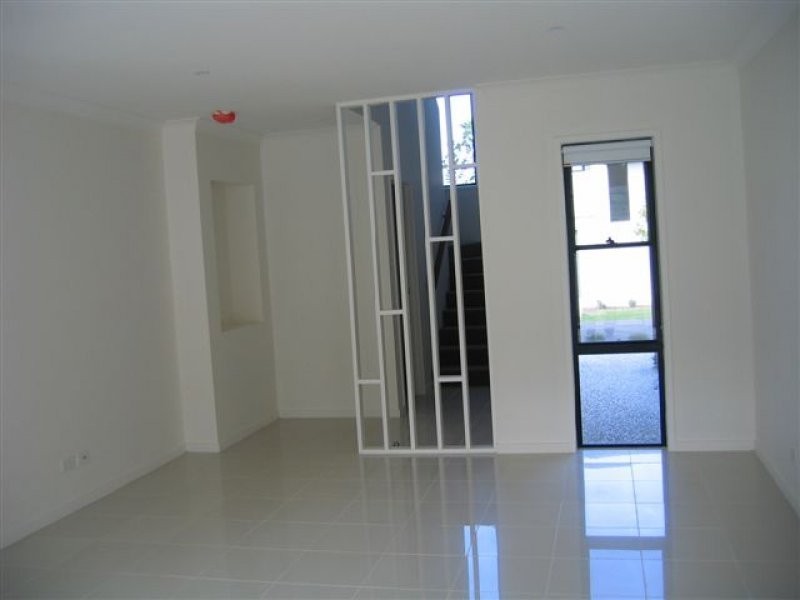 2 Inland Drive, Tugun QLD 4224