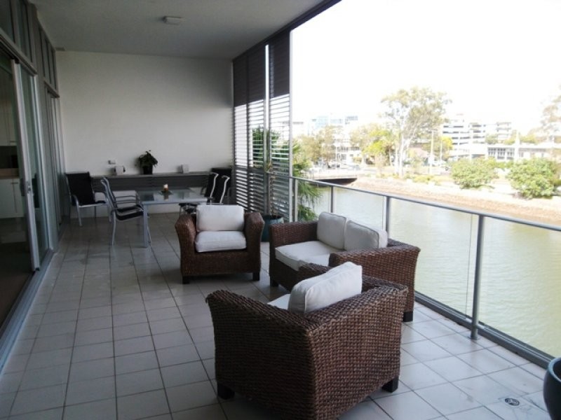 1 Duporth Avenue, Maroochydore QLD 4558