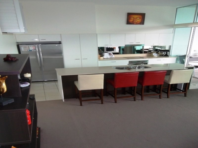 1 Duporth Avenue, Maroochydore QLD 4558