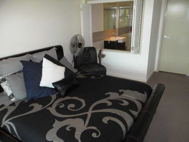 1 Duporth Avenue, Maroochydore QLD 4558