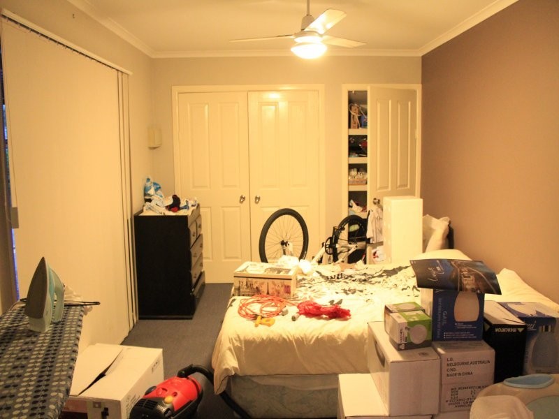 30 Meadowlands Rd, Carindale QLD 4152