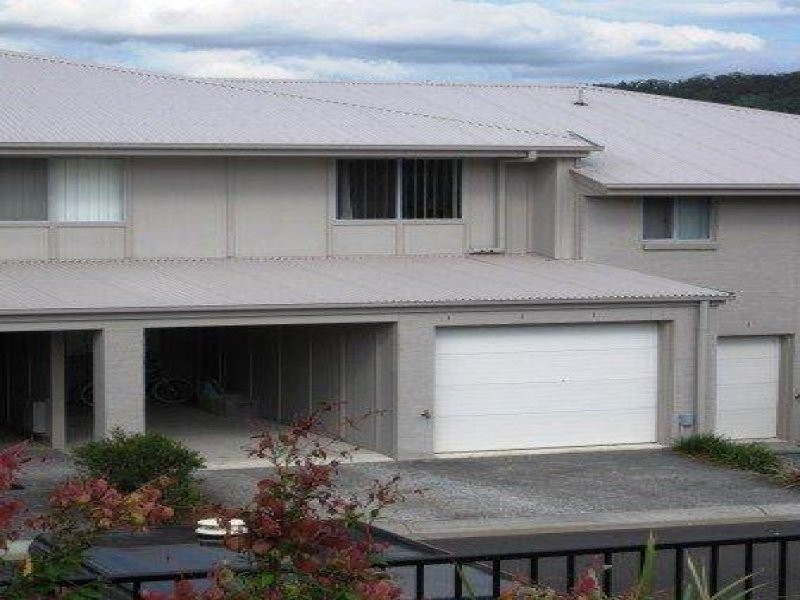 2 Toohey Street, Pacific Pines QLD 4211