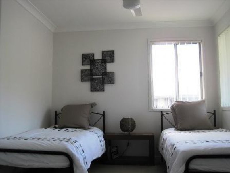 2 Toohey Street, Pacific Pines QLD 4211