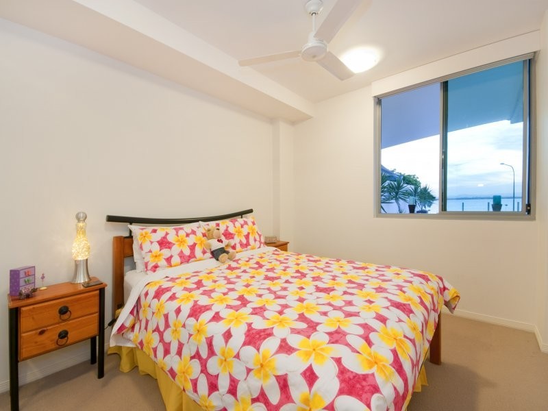 14 Oxley Ave, Woody Point QLD 4019