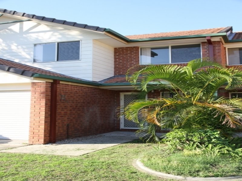 643 Pine Ridge Road, Biggera Waters QLD 4216