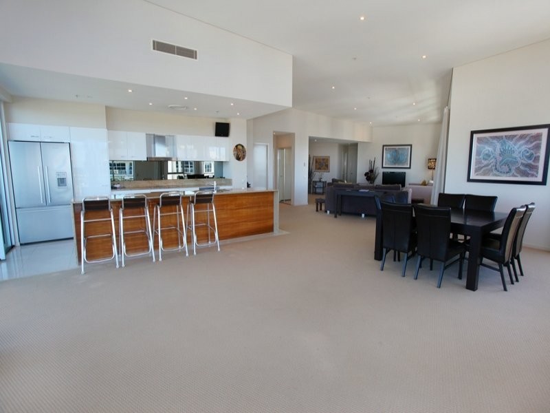 1 Duporth Avenue, Maroochydore QLD 4558