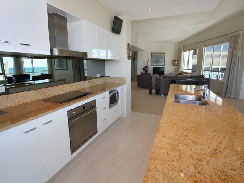 1 Duporth Avenue, Maroochydore QLD 4558