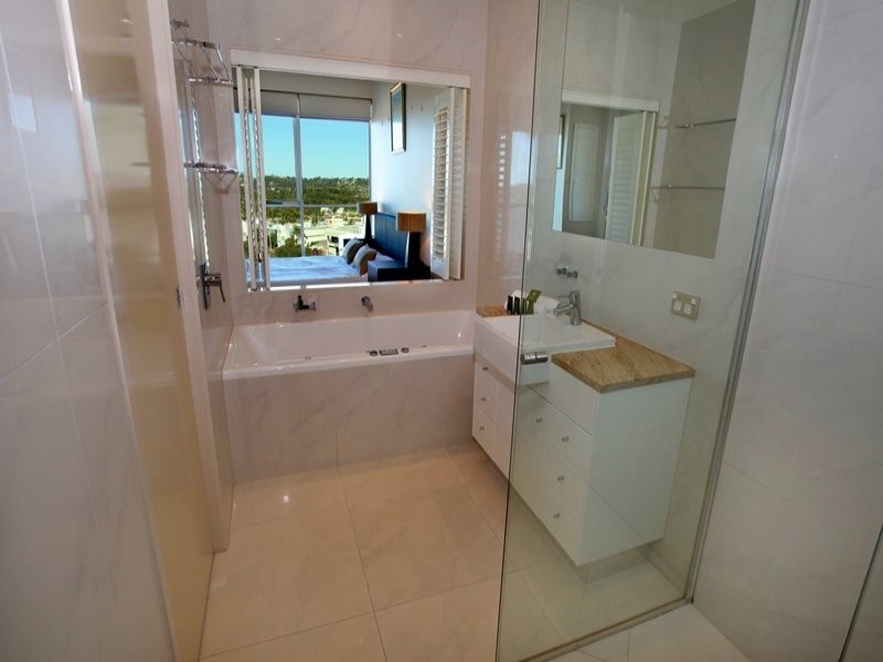 1 Duporth Avenue, Maroochydore QLD 4558