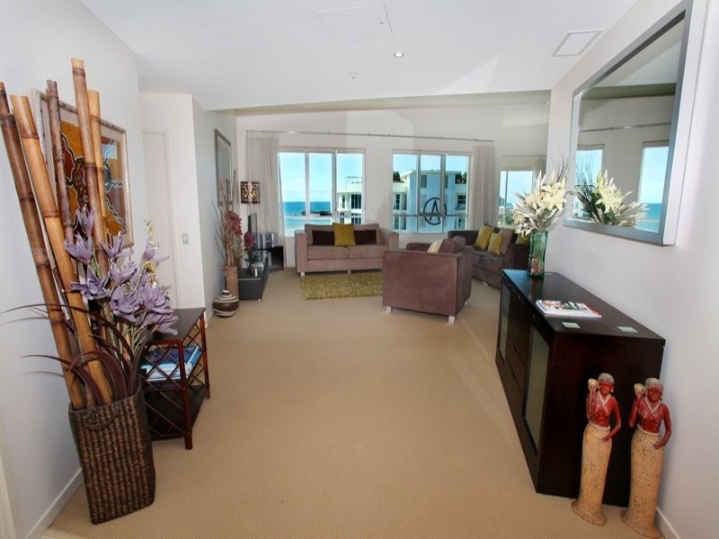 1 Duporth Avenue, Maroochydore QLD 4558