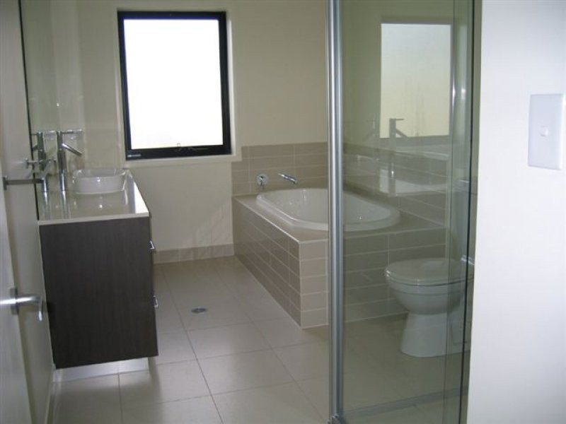 2 Inland Drive, Tugun QLD 4224