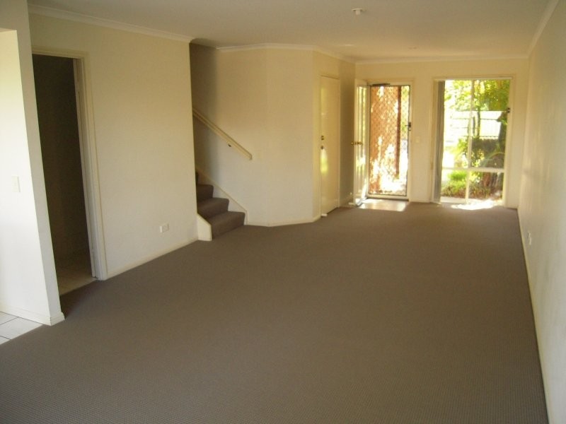 643 Pine Ridge Road, Biggera Waters QLD 4216