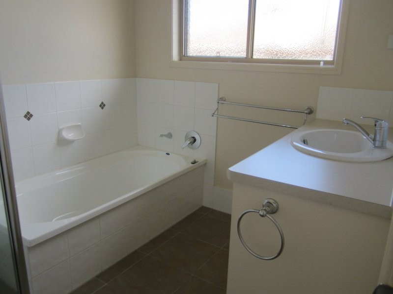 80 Johnston Street, Carina QLD 4152