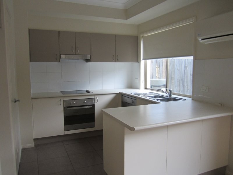 34 Johnston Street, Carina QLD 4152