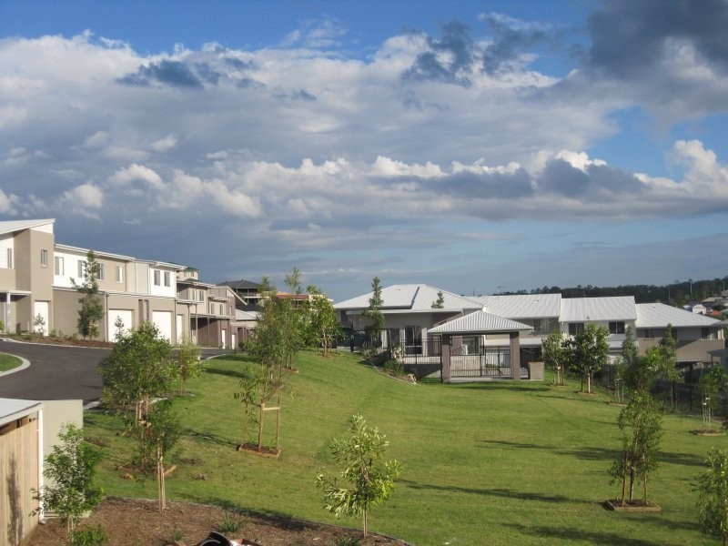 2 Toohey Street, Pacific Pines QLD 4211