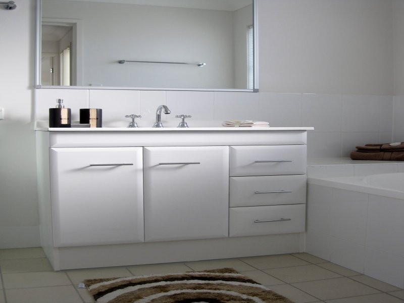 2 Toohey Street, Pacific Pines QLD 4211