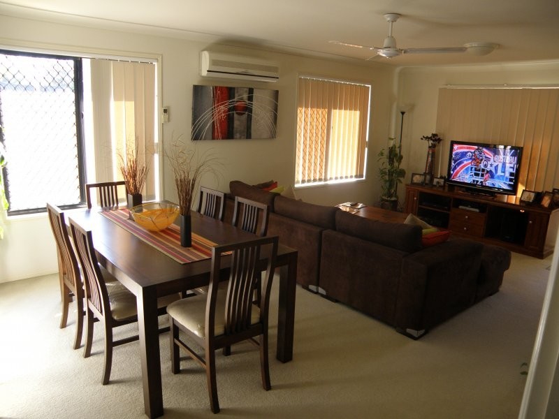 110 Scrub Rd, Carindale QLD 4152