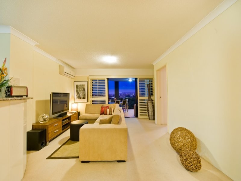 12-16 Norman Crescent, Norman Park QLD 4170