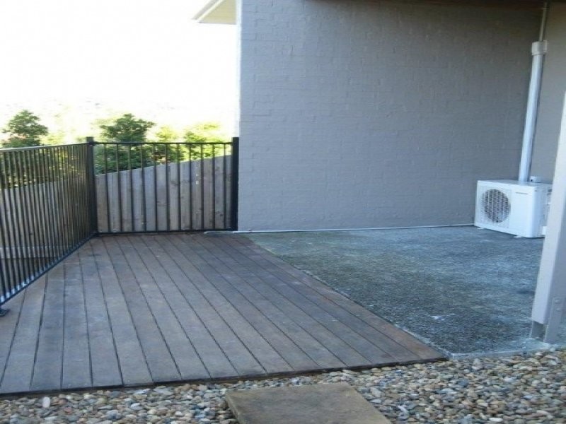 2 Toohey Street, Pacific Pines QLD 4211