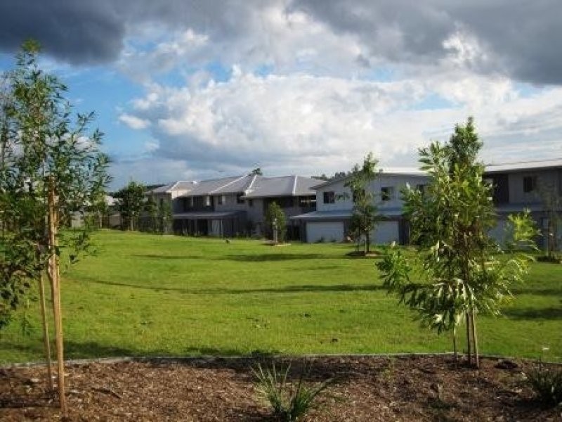 2 Toohey Street, Pacific Pines QLD 4211