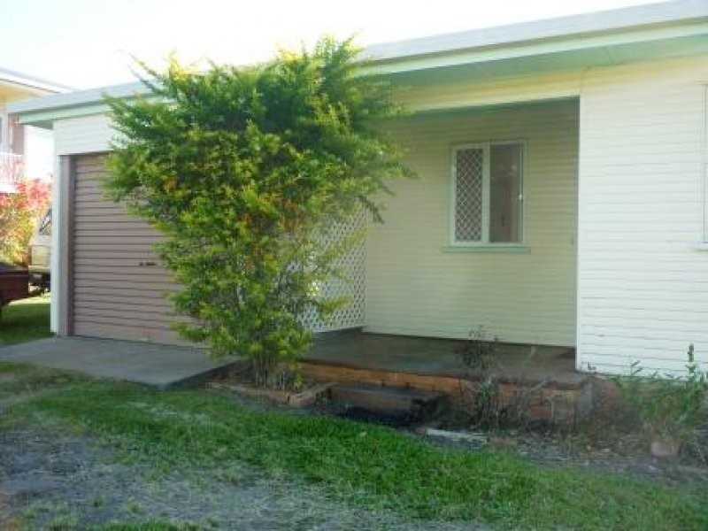 43 Bideford St, Torquay QLD 4655