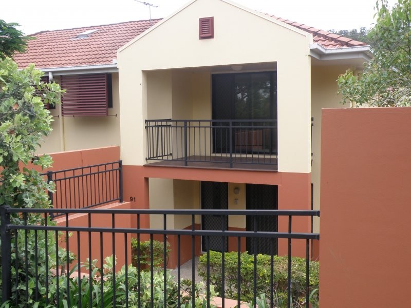 110 Scrub Rd, Carindale QLD 4152