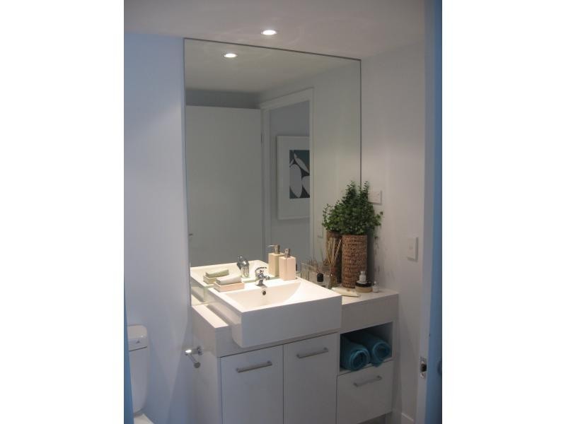 33-37 Madang Crescent, Runaway Bay QLD 4216