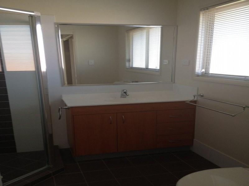 21 Johnston Street, Carina QLD 4152