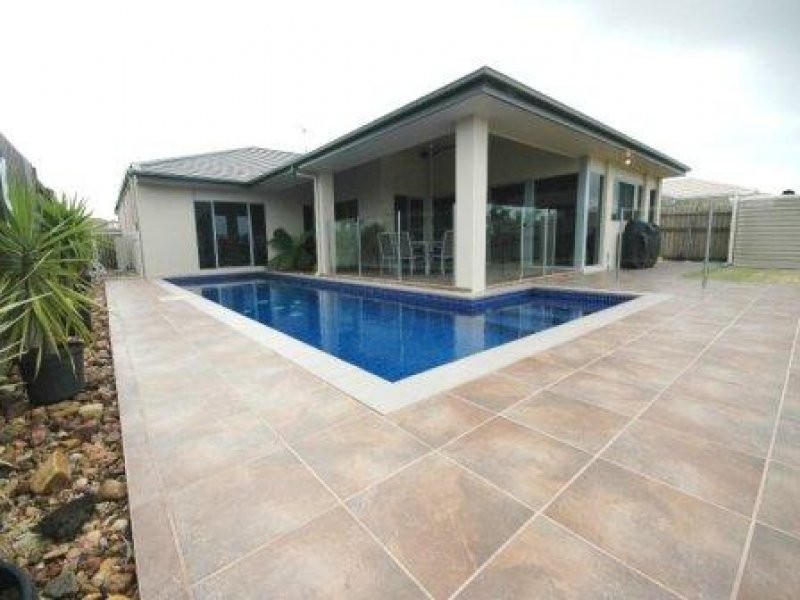 5 Yongala, Eli Waters QLD 4655