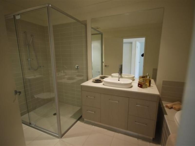 2 Inland Drive, Tugun QLD 4224