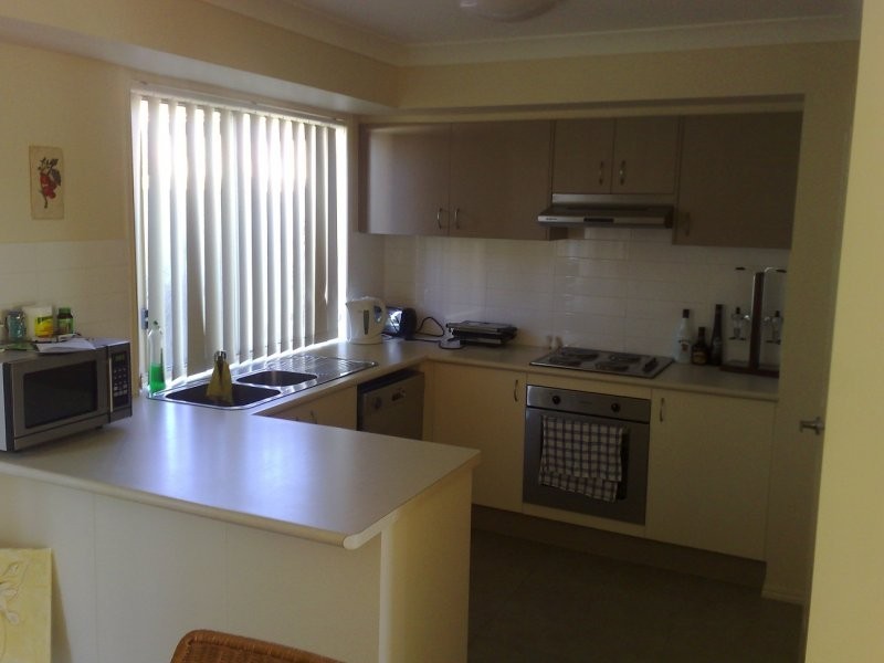 10 Johnston Street, Carina QLD 4152