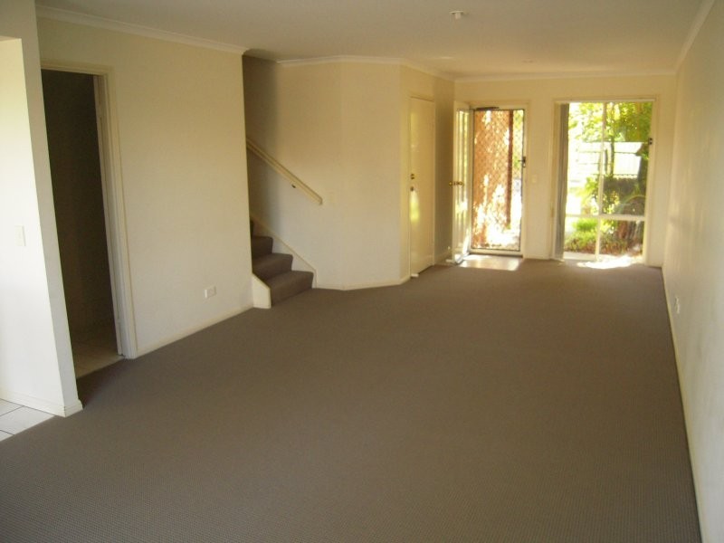 643 Pine Ridge Road, Biggera Waters QLD 4216