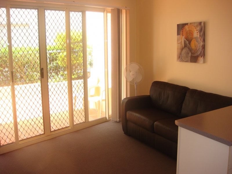 416 MARINE PARADE, Biggera Waters QLD 4216