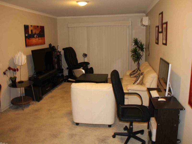 30 Meadowlands Rd, Carindale QLD 4152