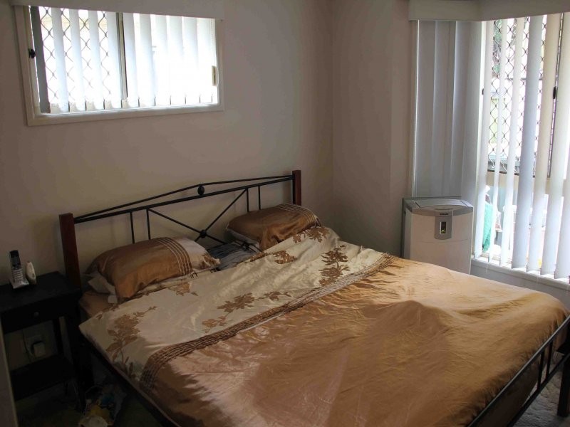 30 Meadowlands Rd, Carindale QLD 4152