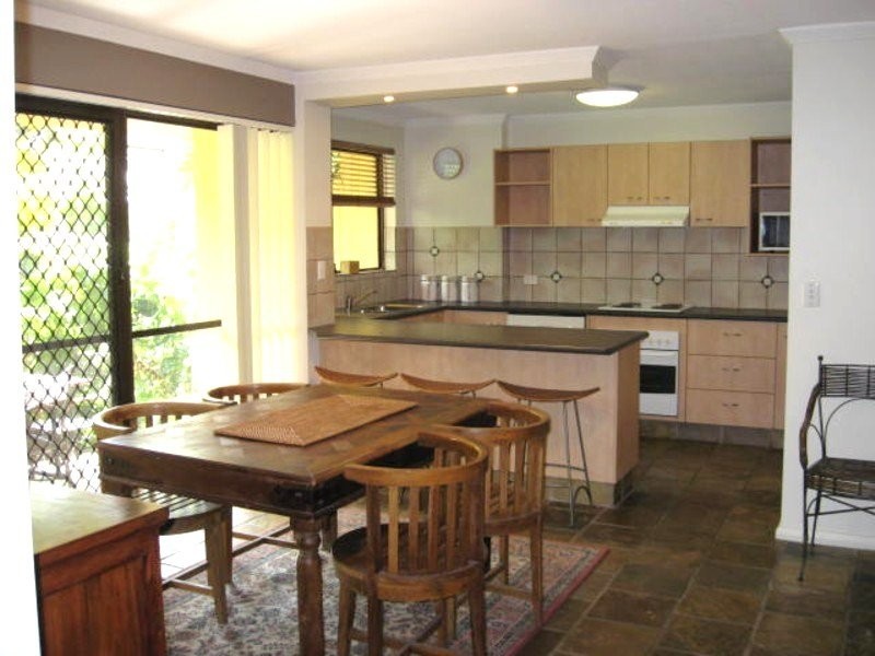 111 Markeri Street, Mermaid Waters QLD 4218