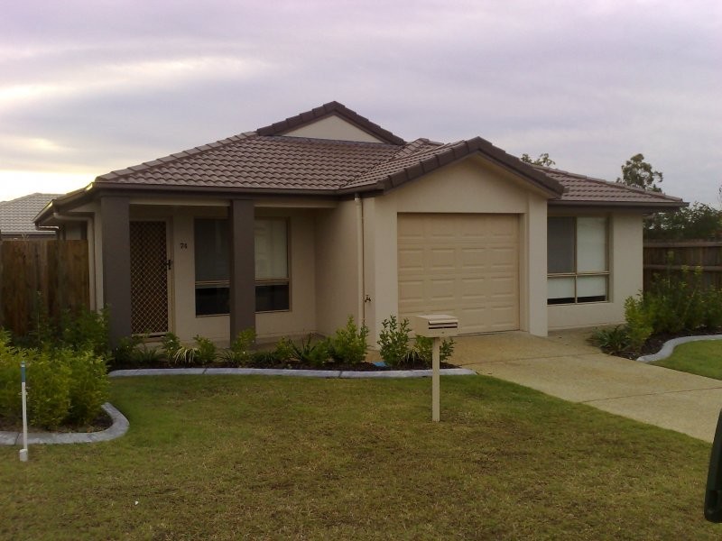 74 Johnston Street, Carina QLD 4152