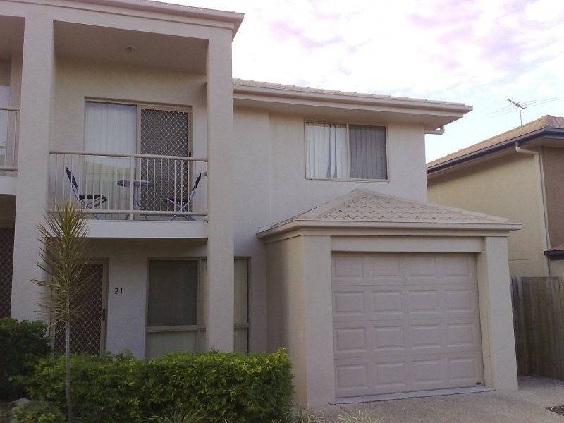 21 Johnston Street, Carina QLD 4152