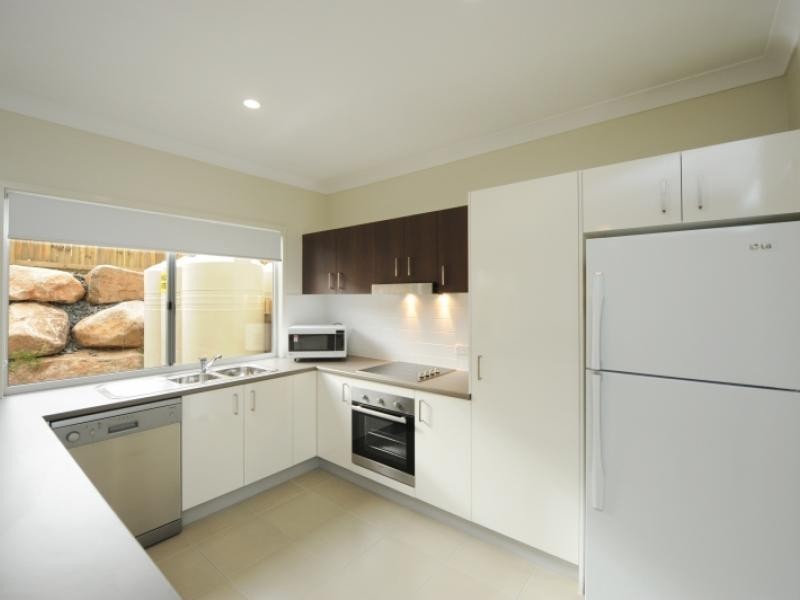 1 Cavella Drive, Glen Eden QLD 4680