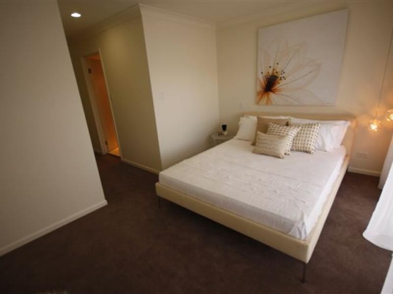 2 Inland Drive, Tugun QLD 4224